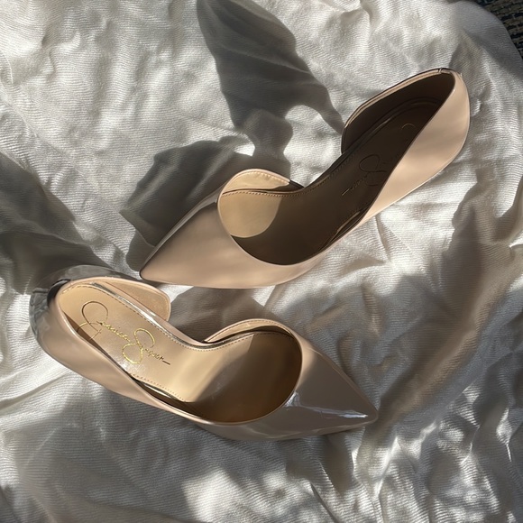 Jessica Simpson Nude Pumps - Picture 3 of 3